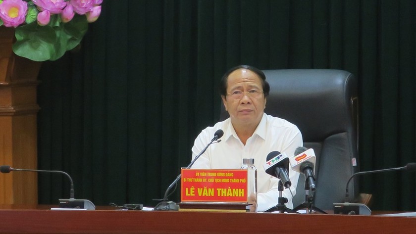 Bí thư Thành ủy Lê Văn Thành chủ trì Hội nghị trực tuyến.