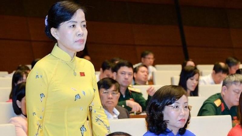 Bà Nguyễn Thị Kim Thúy trong một phiên chất vấn của kỳ họp Quốc hội khóa XIV.