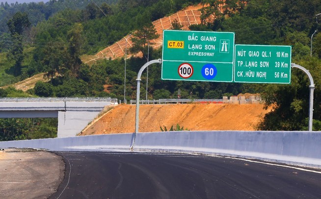 Đoạn Hữu Nghị - Chi Lăng dài 43km khi hoàn thành sẽ kết nối với cao tốc Bắc Giang - Lạng Sơn.