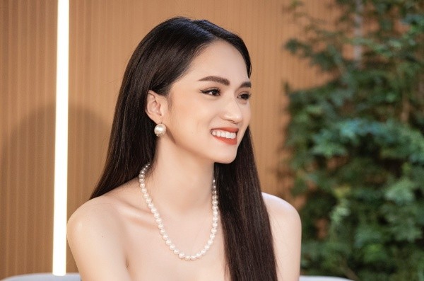 Hương Giang: 'Đi thi Hoa hậu là muốn đổi đời'