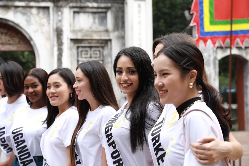 Người dân Vĩnh Phúc hào hứng đón chào Hoa hậu quốc tế ảnh 7