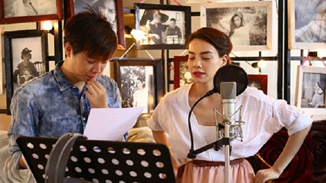 Ca sĩ Hồ Ngọc Hà hợp tác với Phạm Toàn Thắng thu âm ca khúc Muốn yêu cho album mới của mình. Ảnh: Khoa Nguyễn.