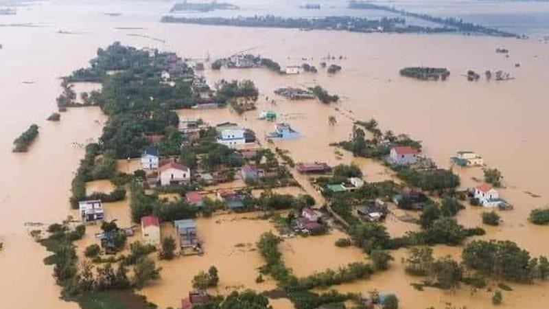 Đợt mưa bão tháng 10, huyện Lệ Thủy (Quảng Bình) chìm trong biển nước. Ảnh: Nhandan