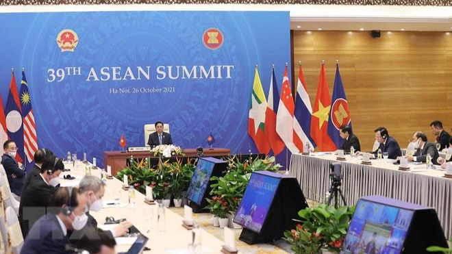 Thủ tướng Phạm Minh Chính dự Hội nghị cấp cao ASEAN thứ 39 tại điểm cầu Hà Nội. Ảnh: TTXVN