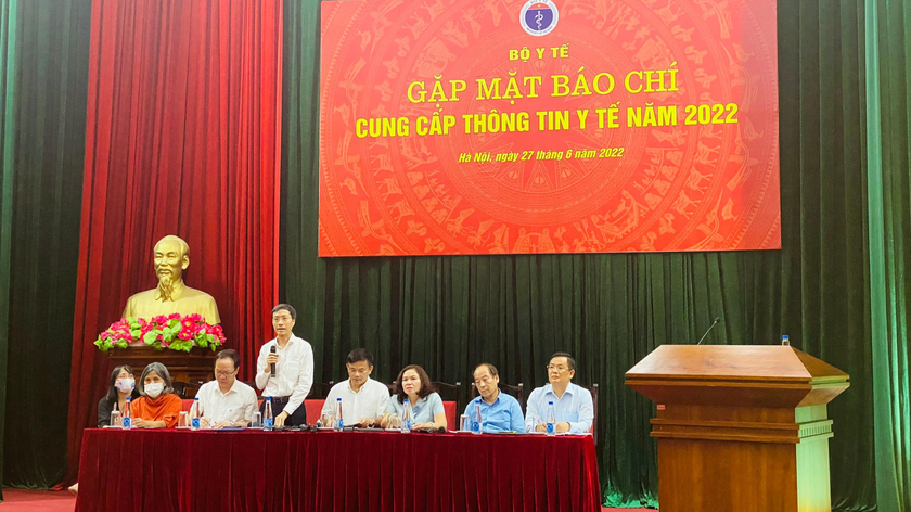 GS.TS Phan Trọng Lân - Cục trưởng Cục Y tế dự phòng phát biểu tại buổi cung cấp thông tin về tình hình tiêm vaccine tại Việt Nam chiều 27/6.