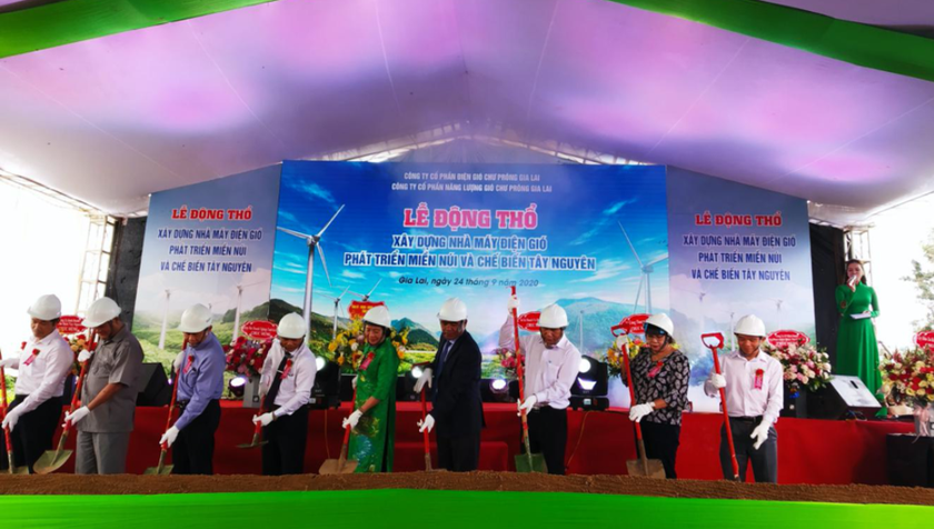 Lãnh đạo tỉnh Gia Lai cùng các nhà đầu tư làm lễ động thổ 2 Dự án Điện Gió phát triển miền núi và chế biến Tây Nguyên.