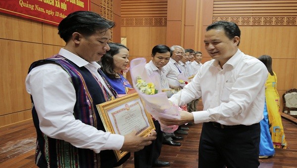 UBND tỉnh Quảng Nam tặng Bằng khen cho các tập thể và cá nhân có thành tích xuất sắc trong 05 năm thực hiện Chỉ thị số 40.