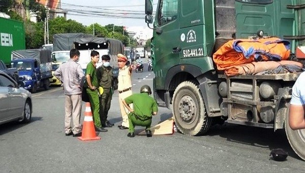 Vụ tai nạn thương tâm xảy ra tại TP Thủ Dầu Một, tỉnh Bình Dương ngày 22/8. Ảnh: Kinh tế đô thị