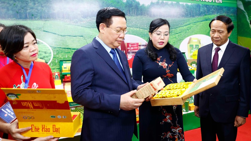 Chủ tịch Quốc hội cho rằng Thái Nguyên cần phát triển sản phẩm trà.