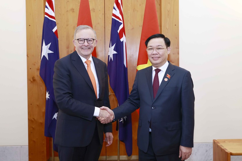 Chủ tịch QH Vương Đình Huệ hội kiến với Thủ tướng Australia Anthony Albanese.
