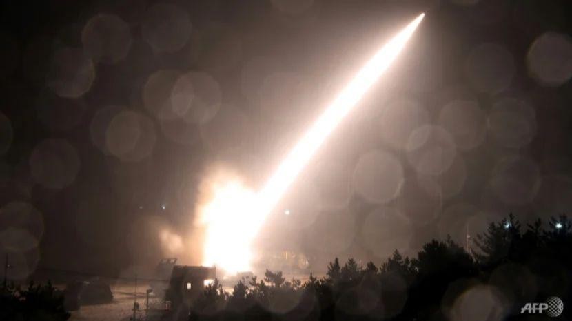 Hình ảnh một vụ phóng tên lửa gần đây của Triều Tiên do quân đội Hàn Quốc công bố.