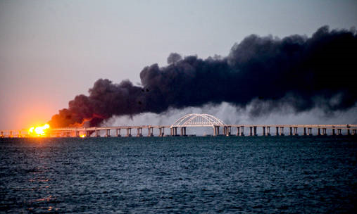 Hình ảnh vụ việc trên cầu Crimea.