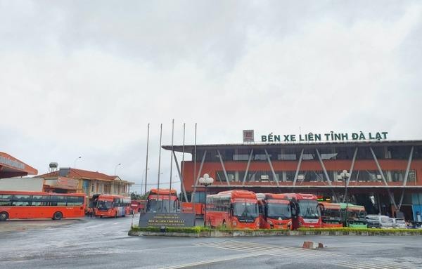 Lâm Đồng dừng toàn bộ xe chở khách từ TP HCM vào tỉnh.