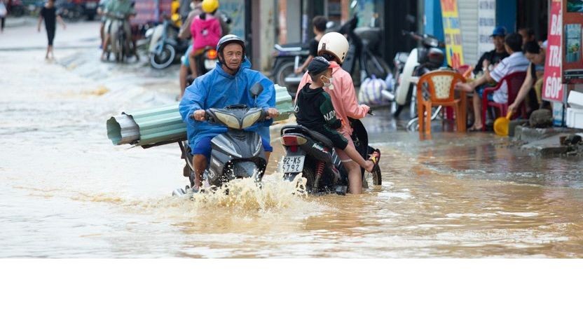 nhiều tuyến đường ở Quảng Nam bị ngập lụt