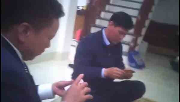 Bí thư Đảng uỷ xã Cao Viên bị tố tổ chức đánh bài ăn tiền