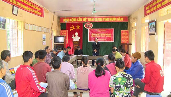 Một buổi tuyên truyền phổ biến giáo dục pháp luật tại thôn Khau Đao, xã Thượng Lâm, huyện Lâm Bình