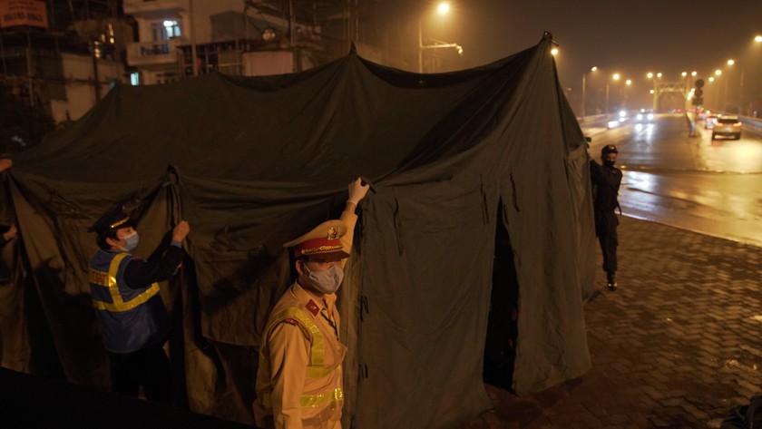 Hà Nội: Lập 30 điểm chốt cửa ngõ ra vào Thủ đô trong đêm