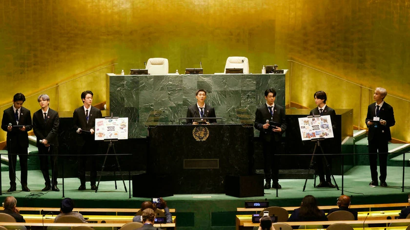 Nhóm nhạc BTS phát biểu tại phiên họp của Đại hội đồng Liên Hợp quốc.