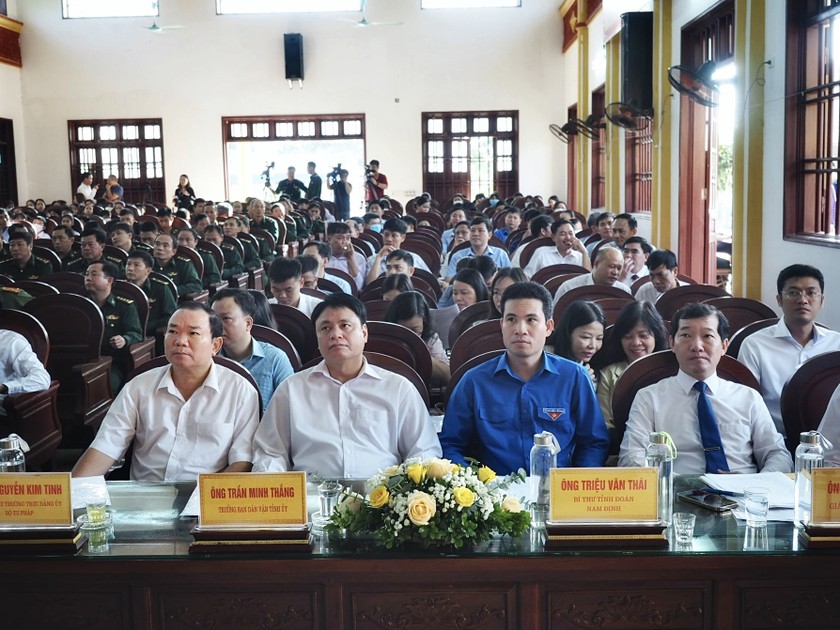 Mít tinh hưởng ứng Ngày Pháp luật Việt Nam 2022 tại Nam Định  ảnh 2