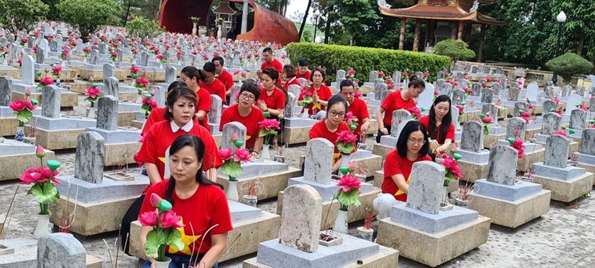 Báo Pháp luật Việt Nam tiếp tục hành trình tri ân các địa chỉ đỏ