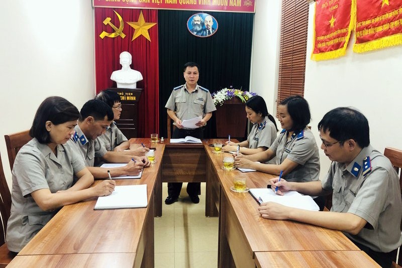 Một buổi họp nghiệp vụ của Chi cục THADS huyện Kim Động, Hưng Yên