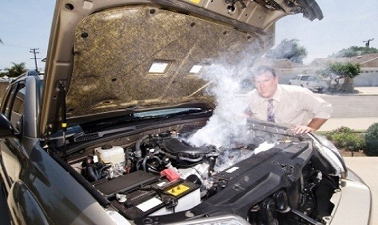 Giải nhiệt cho động cơ ô tô khi quá nóng