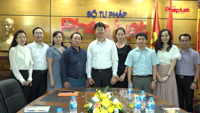 Thứ trưởng Bộ Tư Pháp Nguyễn Thanh Tịnh làm việc với Báo Pháp luật Việt Nam
