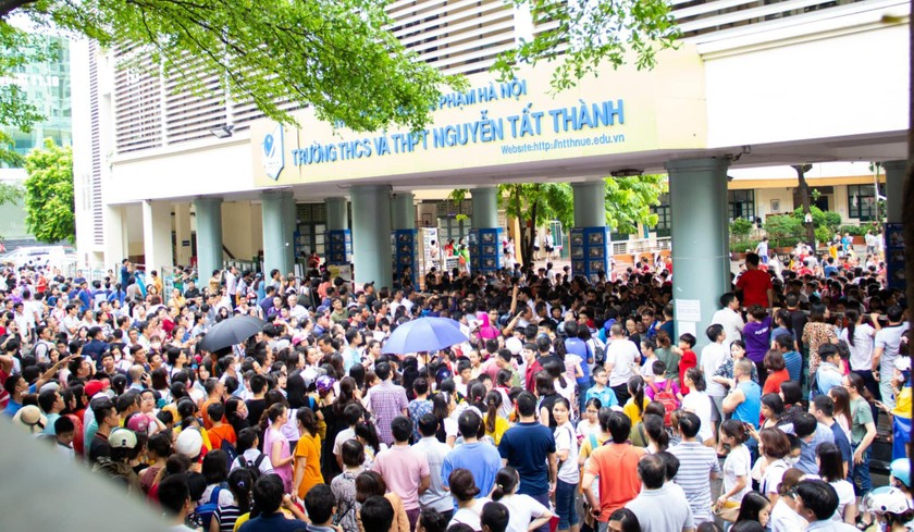 Kỳ thi vào lớp 6 được Trường THCS & THPT Nguyễn Tất Thành năm nay tổ chức tới 167 phòng thi (Ảnh Lê Xuân Quý)