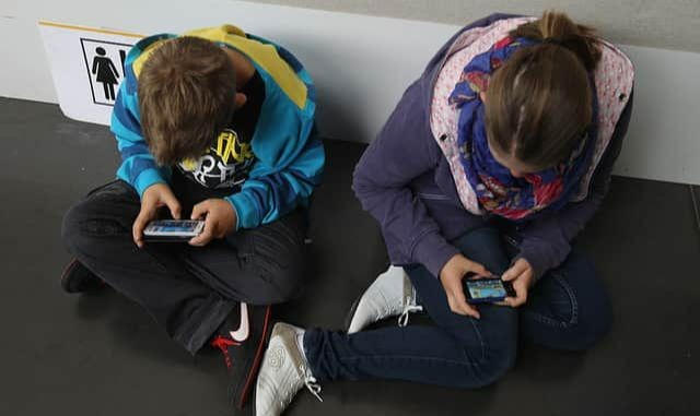 Số lượng trẻ em sử dụng Internet ngày càng tăng trên toàn cầu. (Ảnh: Getty)