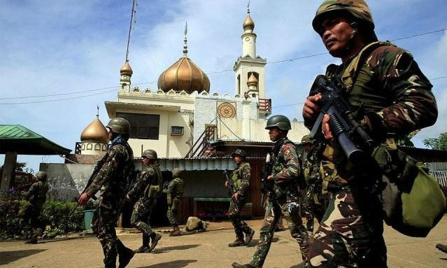 Binh sĩ Philippines tiến vào nhiều điểm của thành phố Marawi