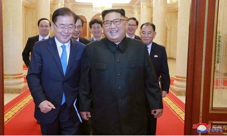 Nhà lãnh đạo Triều Tiên Kim Jong-un và phái viên của Hàn Quốc