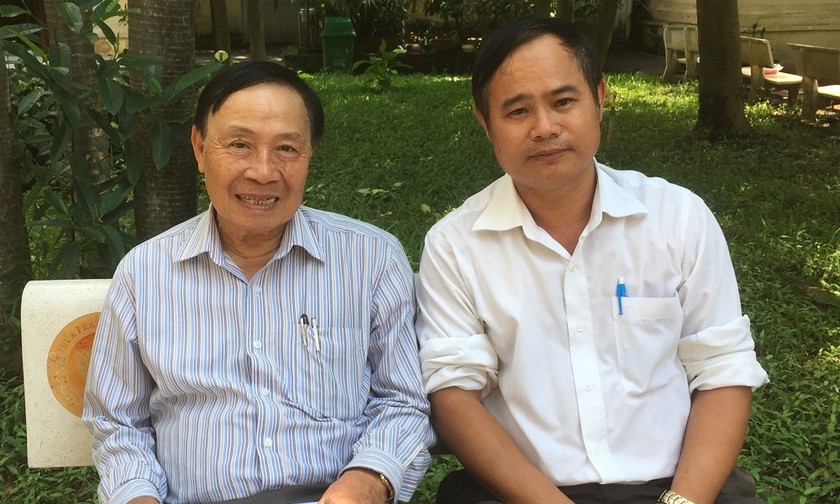 Giám đốc Công ty Tân Lộc (bên trái) và Chủ tịch Công đoàn tại TAND Cấp cao tại TP HCM sáng 27/9
