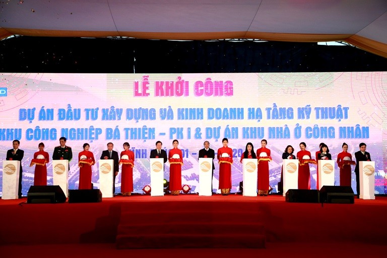Khởi công Dự án đầu tư xây dựng và kinh doanh hạ tầng kỹ thuật Khu công nghiệp Bá Thiện - Phân khu I & Dự án khu nhà ở công nhân ảnh 1