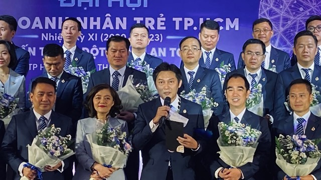Anh Phạm Phú Trường: Vượt qua thách thức làm cho cuộc sống của chúng ta ý nghĩa hơn Anh Phạm Phú Trường: Vượt qua thách thức làm cho cuộc sống của chúng ta ý nghĩa hơn