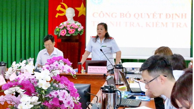 Bà Nguyễn Thu Hương - Trưởng Đoàn Thanh tra phát biểu tại buổi làm việc.