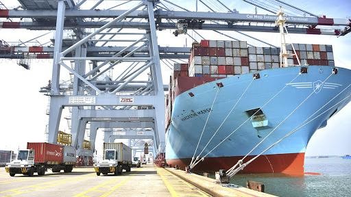 Margrethe Maersk - tàu container lớn nhất thế giới dỡ hàng container tại cảng Cái Mép.