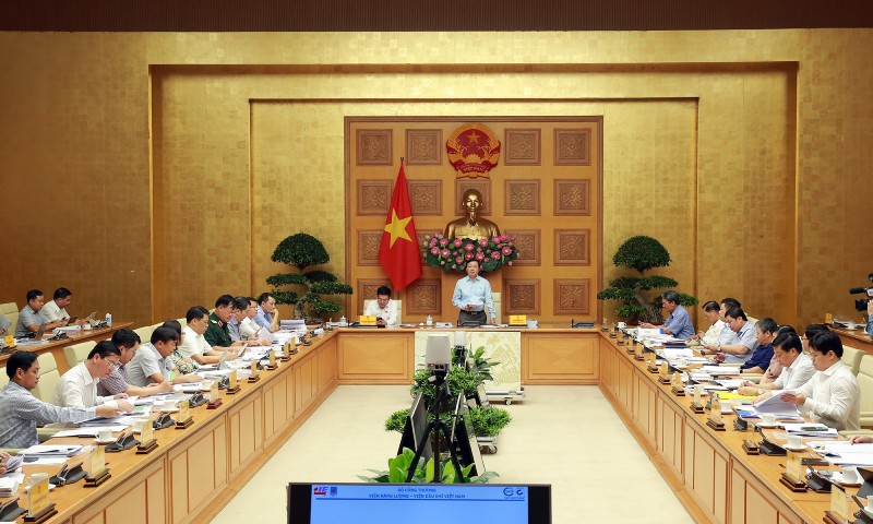 Phó Thủ tướng Trần Hồng Hà cho rằng cần có chính sách phù hợp về năng lượng trong bối cảnh thực hiện cam kết giảm phát thải ròng khí nhà kính bằng 0. (Ảnh VGP-Minh Khôi)
