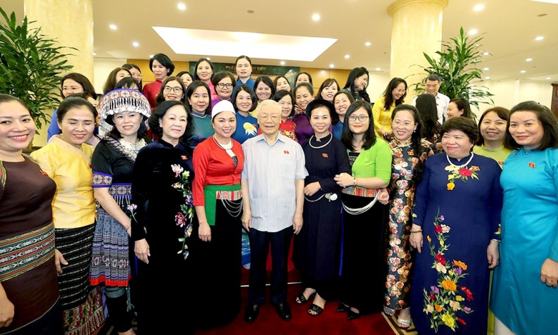 Tổng Bí thư Nguyễn Phú Trọng cùng Lãnh đạo Đảng, Nhà nước trong buổi gặp mặt các nữ đại biểu Quốc hội Khóa XV.