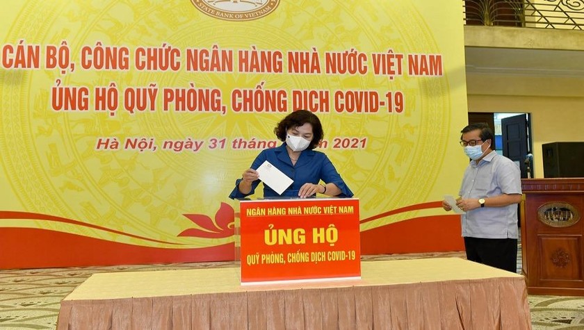 Cán bộ, công chức Ngân hàng Nhà nước Việt Nam ủng hộ Quỹ phòng, chống dịch Covid-19