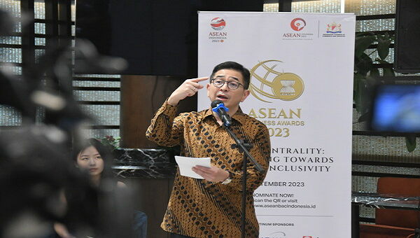 Ông Arsjad Rasjid, Chủ tịch ASEAN-BAC chính thức phát động và thông tin về việc mở đơn đăng ký ABA 2023.