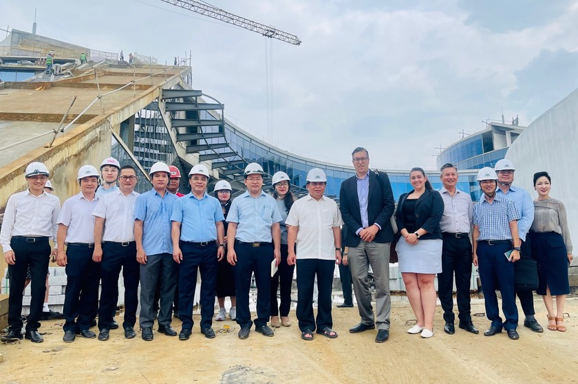 Bộ trưởng Bộ KH&ĐT Nguyễn Chí Dũng khảo sát Dự án xây dựng Trung tâm ĐMST Quốc gia tại Khu công nghệ cao Hòa Lạc sáng ngày 03/08.