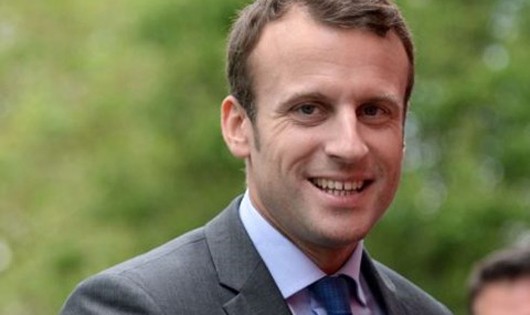 Ông Macron giành chiến thắng với sự quyến rũ và lãng mạn "đặc trưng" Pháp