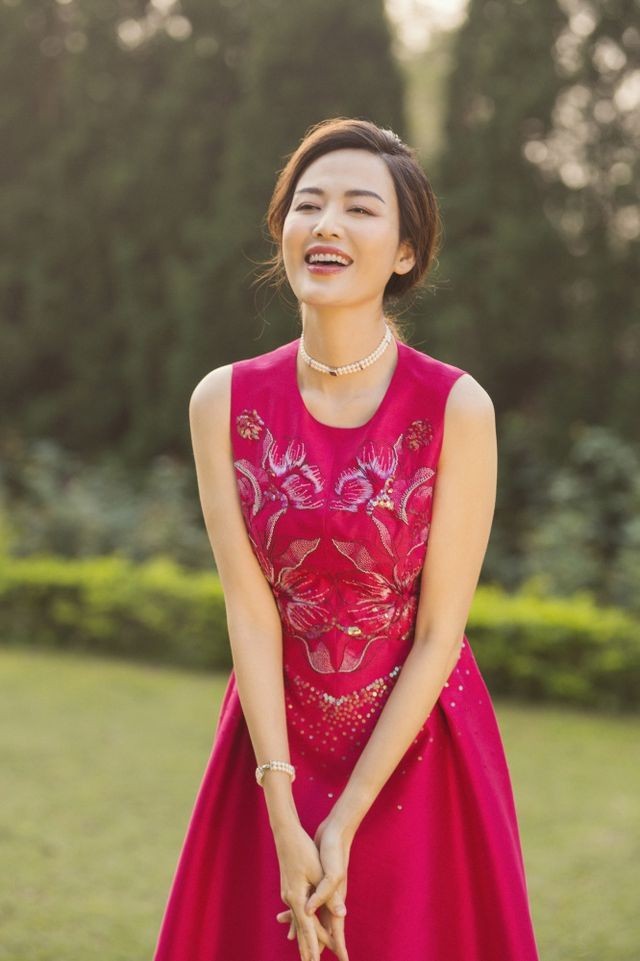 Hoa hau Thu Thuy 10.jpg Hoa hau Thu Thuy 10.jpg