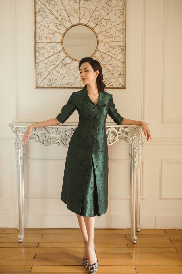 Hoa hau Thu Thuy 8.jpg Hoa hau Thu Thuy 8.jpg