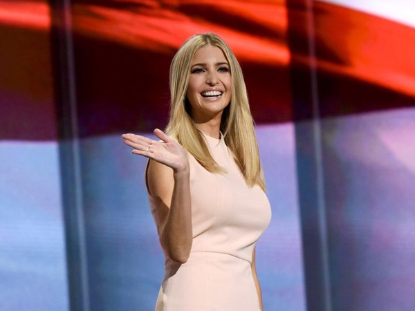 Con gái Tổng thống Donald Trump: Cô chị xinh đẹp vạn người mê, cô em ngoại hình khiến ai cũng phải lắc đầu ngán ngẩm - Ảnh 2. Con gái Tổng thống Donald Trump: Cô chị xinh đẹp vạn người mê, cô em ngoại hình khiến ai cũng phải lắc đầu ngán ngẩm - Ảnh 2.