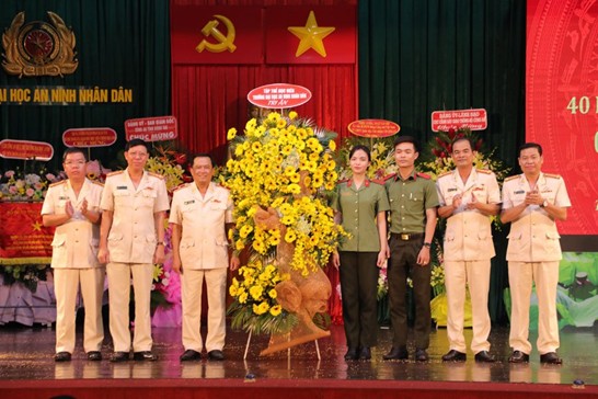 Trường Đại học An ninh Nhân dân long trọng kỷ niệm Ngày Nhà giáo Việt Nam ảnh 5