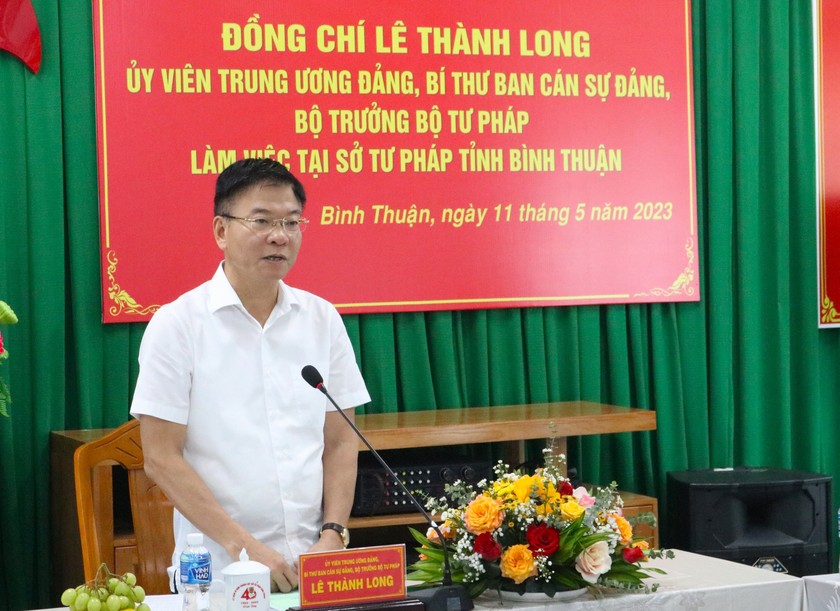 Bộ trưởng Bộ Tư pháp Lê Thành Long phát biểu chỉ đạo tại hội nghị