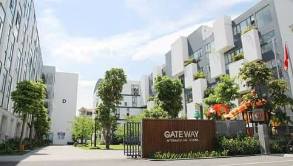 Cổng Trường Gateway 