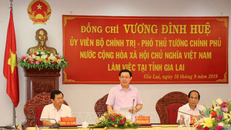 Ủy viên Bộ Chính trị, Phó Thủ tướng Vương Đình Huệ cùng lãnh đạo các bộ, ngành đã làm việc với tỉnh Gia Lai.