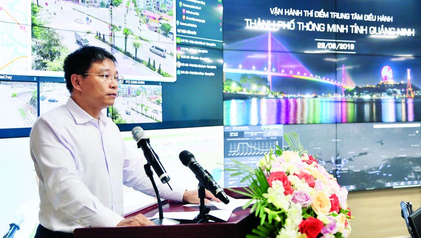 Ông Nguyễn Văn Thắng, Phó Bí thư Tỉnh ủy, Chủ tịch UBND tỉnh, phát biểu tại buổi khai trương vận hành Trung tâm Điều hành thành phố thông minh.